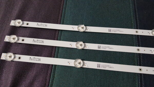 Westinghouse JL.D43071330-032ES-M_V02 LED Backlight Strips (3) - Image 2