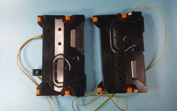 Samsung BN96-58392E Speaker Set