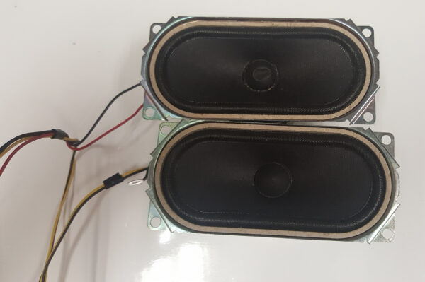 Toshiba 23351320 (SPK-1468AO) Speaker Set