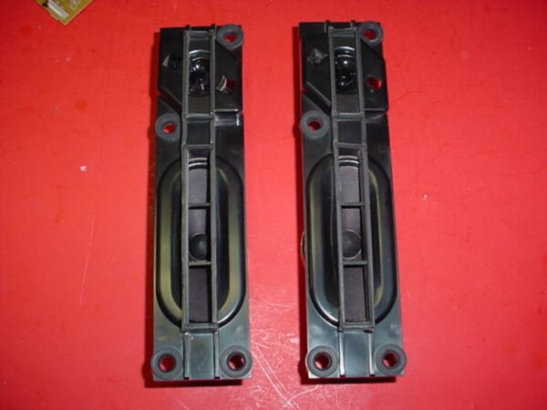 Toshiba 56HM66 Speakers (PAIR) PN: V30A00000300